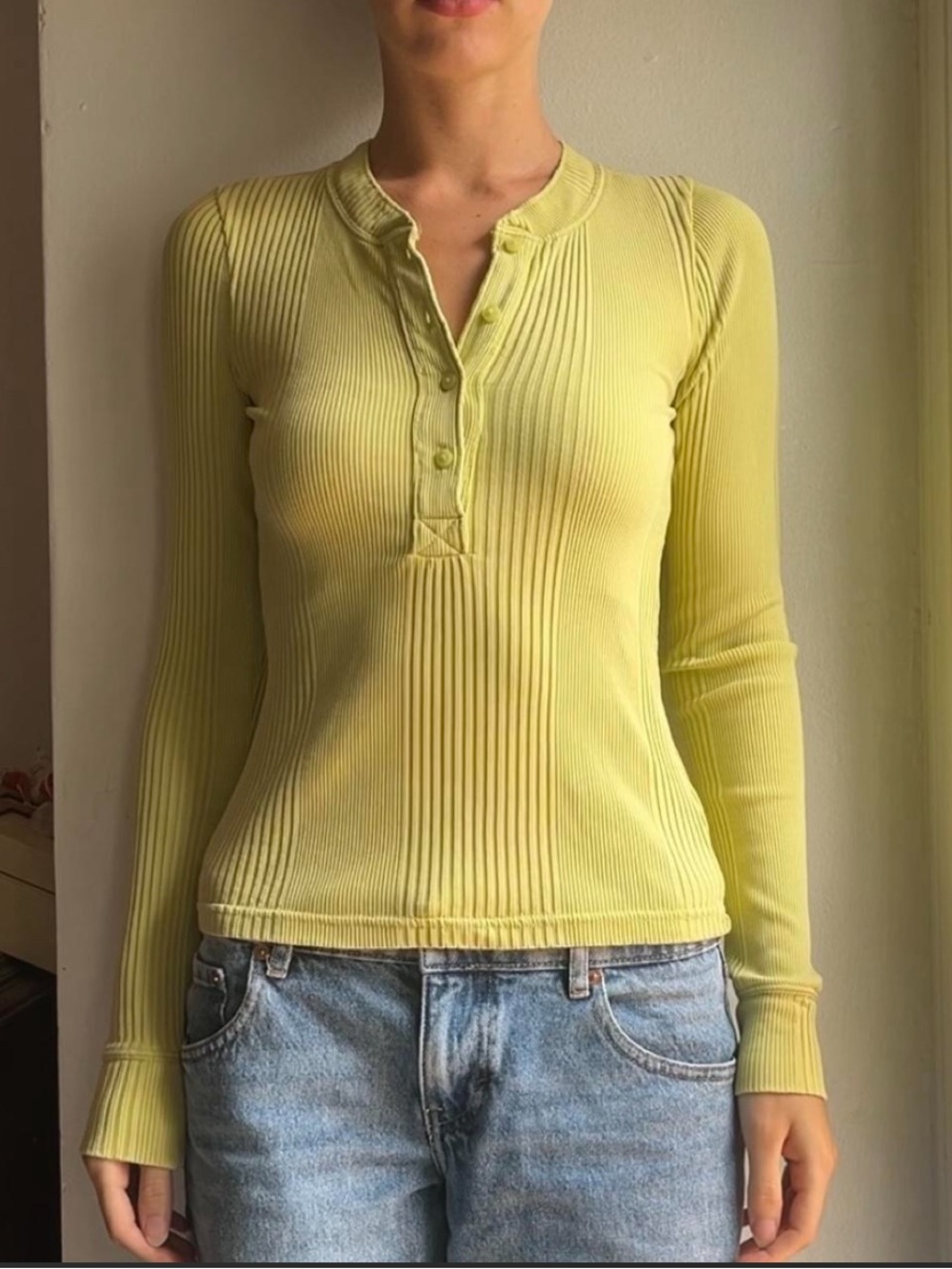 American Eagle Women’s XL Lime Green Ribbed Button Down Fitted Henley Shirt